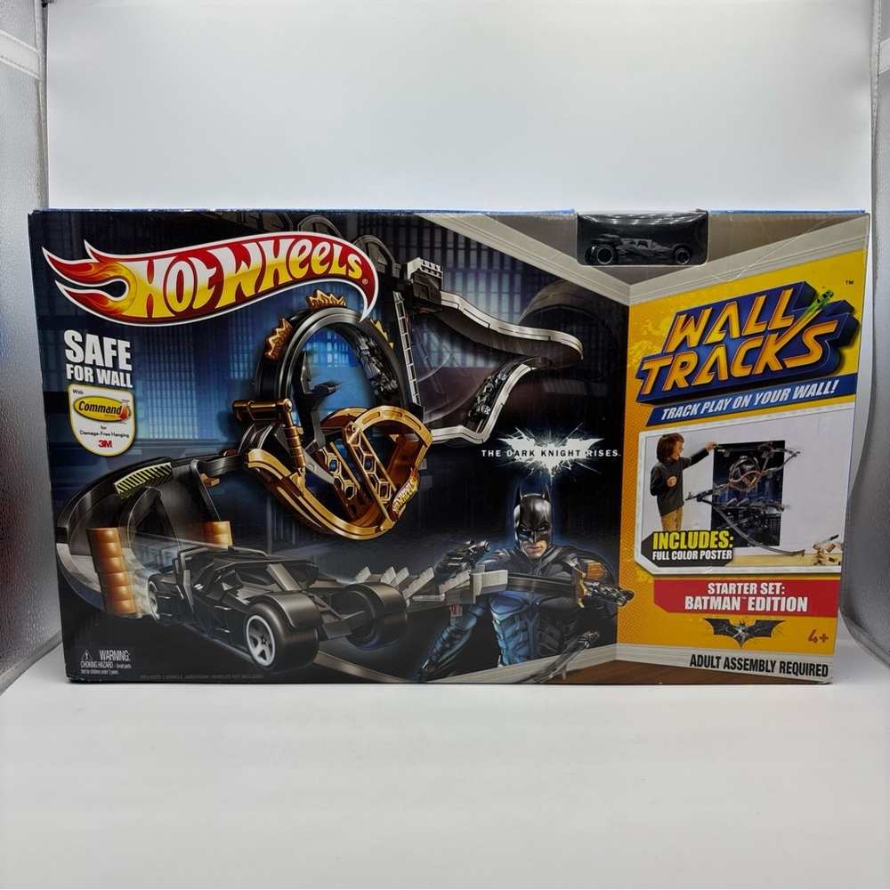 Hot Wheels  Wall Tracks Starter Set – Batman Dark Knight Edition Brand New Seale